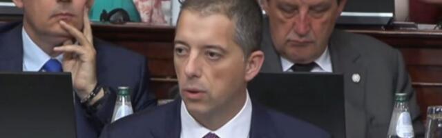 Ђурић: Оптужбе о дипломатском пасошу су лаж која штети угледу Србије