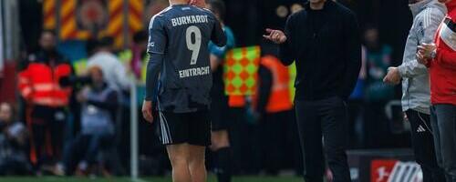 UMESTO CRVENE ZVEZDE IZABRAO BUNDESLIGU! Poznati Španac u ratu sa pola ekipe, igrači se okrenuli protiv njega?!