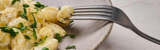 Ovako Italijanke prave bogovski ručak, I TO OD SAMO 2 NAMIRNICE! Obrok od kojeg ide voda na usta, a SVIMA USPEVA