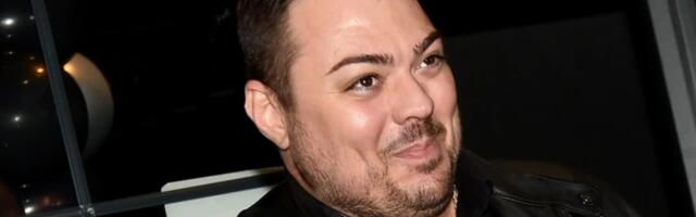 SLOBA VASIĆ ĆE BITI ZADRŽAN NA PSIHIJATRIJI CEO DAN: Supruga je viđena ispred Laze Lazarevića nakon što joj je data infuzija budući da joj se slošilo na VMA