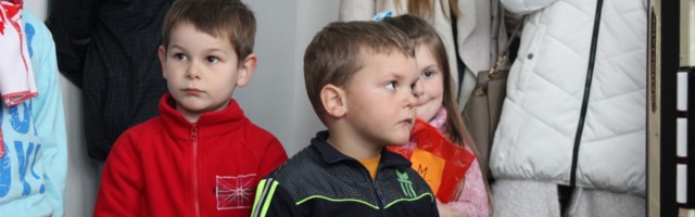 Veliki pad nataliteta na Kosovu, za četiri godine 34.000 učenika manje