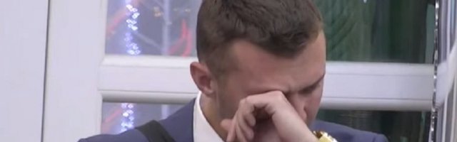 (VIDEO) Ove reči bi i kamen rasplakale: Karić se obratio majci na Vaskrs!