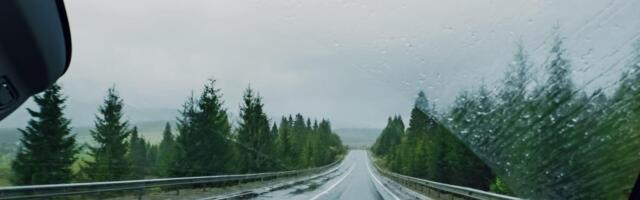 Jedna namirnica može sprečiti kondenzaciju stakala automobila: Jeftin, a jednostavan trik rešiće čest zimski problem