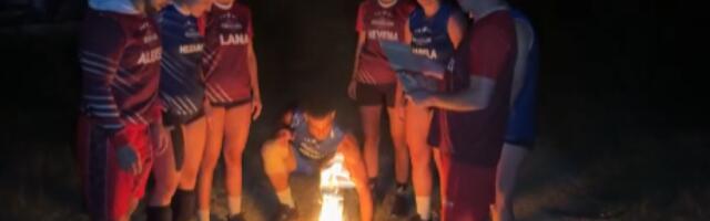 Učesnici EXATLONA zapalili Badnjak - Ovako je obeleženo Badnje veče na Dominikani (VIDEO)