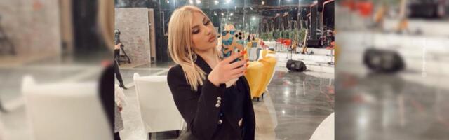 "JEDAN DAN JE IZAŠLA IZ KUĆE I NIKAD SE NIJE VRATILA" Pevačica ostavila dečka nakon što joj je platio silikone od 4.000 evra