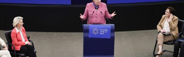 Merkel dobila orden EU, ali i oštre kritike