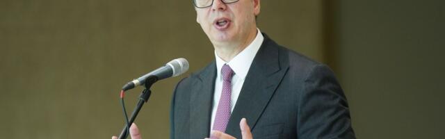 Vucic shows "ballot" for June 27 rally: "It is up to us to preserve peace and show patience"