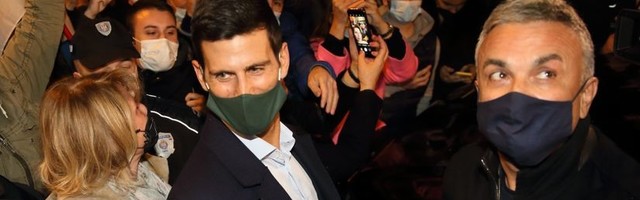 SMS prepiska u porodici Đoković, tata Srđan savetovao Novaka da ne ide u Tokio