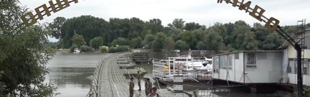Vojska Srbije postavila pontonski most od Zemunskog keja do Velikog ratnog ostrva