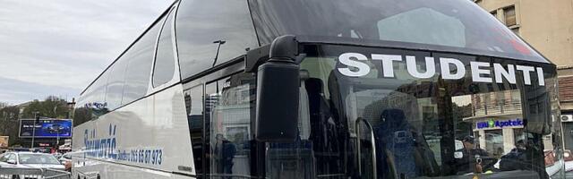 Autobusom Jaćimovića na protest u Novi Pazar otišlo 80 ljudi iz Novog Sada