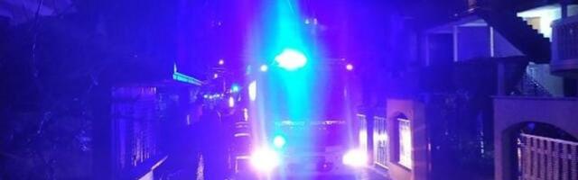 Ovako izgleda požar u Malom Mokrom Lugu iz vazduha: Kuća od 2 sprata u plamenu, drama u celom naselju