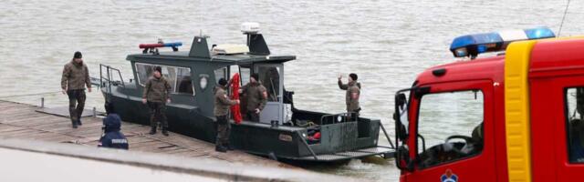 "MERCEDES" SLETEO U CRNI TIMOK, DVOJE LJUDI BILO UNUTRA: Saobraćajna nesreća u Zaječaru, spasioci brzo reagovali!