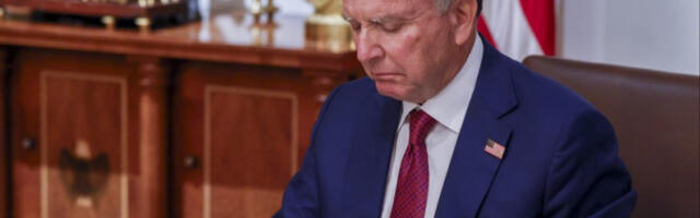 Виткоф: САД разговарају са Ираном док разматрају мировне предлоге