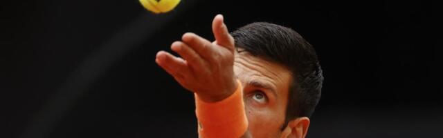 "ODLIČAN JE" Novak pred polufinale učinio ono što ne radi često, o rivalu rekao: Veoma fin momak