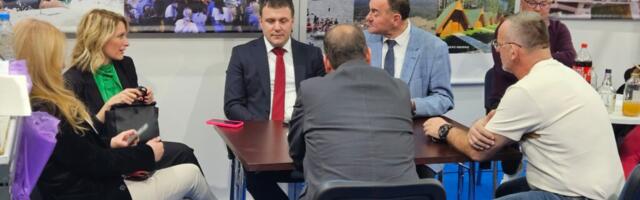 Ministar Memić posetio štandove turističkih organizacija Zlatar, Projepolje i Priboj