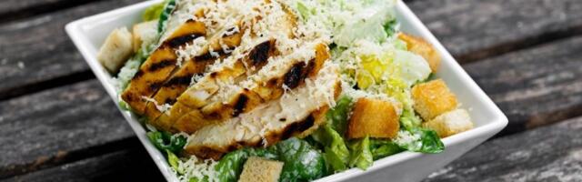 Cezar salata nedavno napunila 100 godina: Kako je izgledao originalni recept?