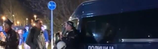Studenti u NS blokirali garažu javnog prevoza: Policija jutros uklonila blokadu (VIDEO)