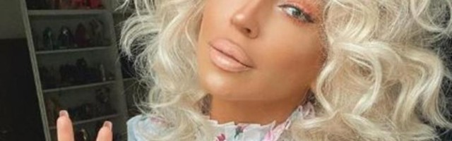 U savršenim modnim kombinacijama: Jelena Karleuša sa ćerkama kao na modnoj pisti (FOTO)