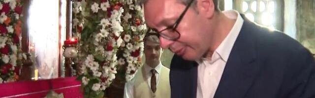 UŽIVO VUČIĆ U MANASTIRU RAVANICA: Predsednik stigao u svetinju