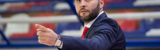 Vlada Jovanović blizu trenerske klupe Cibone