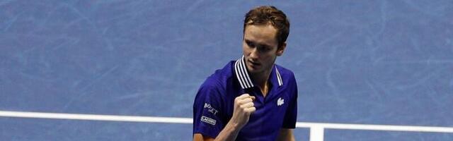Medvedev preokretom otvorio završni masters, Beretini predao Zverevu