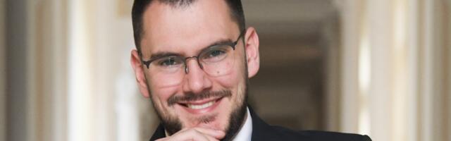 Mlad je, zeleno bere, ima vremena, naučiće…