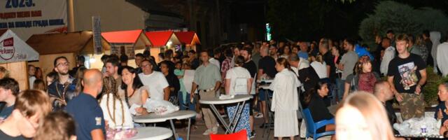 Biciklima do Suda, pa pešice do „Buregdžijade“ – sukob organizatora sa učesnicima protesta