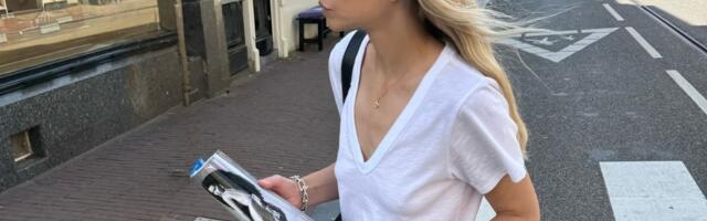 V-izrez – nenametljiv detalj koji osvežava svaki look