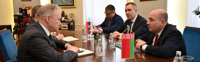 Козарев и амбасадор Белорусије Малиновски разговарали о даљем развоју сарадње