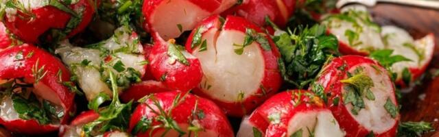 Brz i ukusan prilog: Najukusnije marinirane rotkvice, idealne uz meso i roštilj