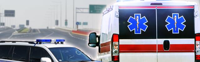 UDES NASRED AUTO-PUTA KOD PETLJE POŽAREVAC! Kamion probio zaštitnu ogradu pa ostao poprečen, saobraćaj otežan u oba smera! (VIDEO)