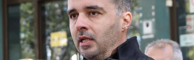 Manojlović: Tužilaštvo po Vučićevom nalogu učestvuje u prikrivanju upotrebe zvučnog topa