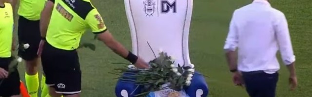 Maradonine kćerke, cveće, himna i tron: Himnazija se oprostila od Dijega (VIDEO)