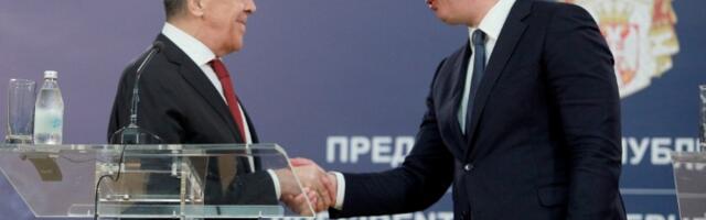 "Komplikuje se": Vučić o poseti Lavrova