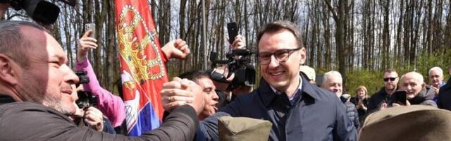 NAŠI HEROJI PRELAZE DUG PUT DO BEOGRADA Petković dočekao Srbe sa KiM: "160 naših momaka su još jednom ispisali istoriju" (FOTO/VIDEO)