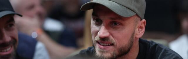 Zbog ovoga je već miljenik “delija”! Arnautović bodri košarkaše Zvezde u Areni