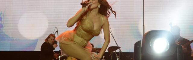Severina PALA na koncertu u Zagrebu: Skakala u štiklama pa se "prosula" na bini (VIDEO)