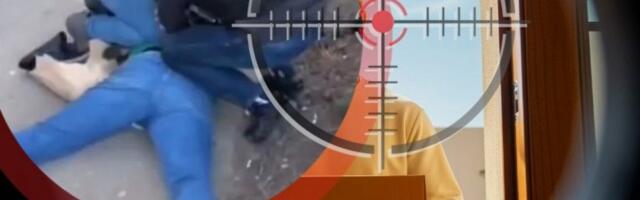 POGLEDAJTE MUNJEVITO HAPŠENJE CRNOGORCA U BEOGRADU! Mladić otvorio vrata, u njega pucao "dostavljač" pod fantomkom (VIDEO)