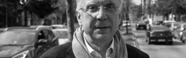 SVI SU GA ZVALI SAMO BANE: Dirljiv oproštaj od profesora Branislava Ivkovića! Sala Građevinskog fakulteta bila mala da primi sve koji su došli sa SUZAMA U OČIMA! (VIDEO)