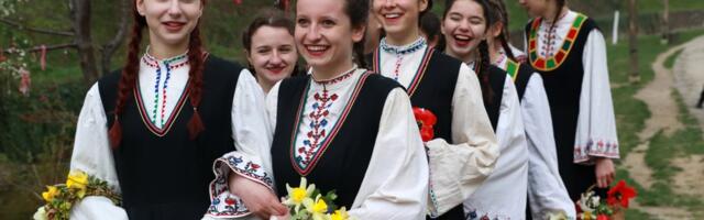 Ovo su SVI OBIČAJI koji sutra na Vrbicu treba da ispoštujete: Devojke i momci imaju glavni zadatak