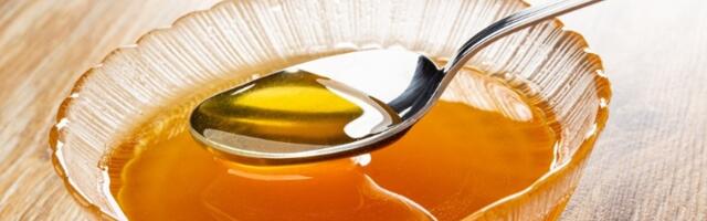 4 jednostavna TESTA otrkrivaju da li je MED LAŽAN - treći je najpouzdaniji