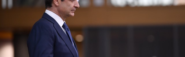 MICOTAKIS: Grčka bi mogla da počne sa popuštanjem mera