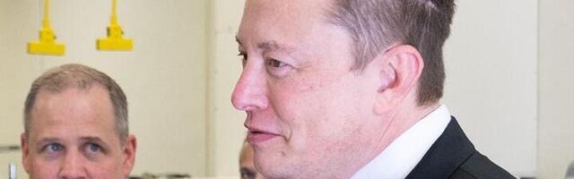 Ilon Mask u kupaćem: "Lik je bela tehnika" (FOTO)