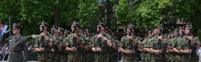 VRAĆANJE OBAVEZNOG VOJNOG ROKA Sad je kasno za septembar