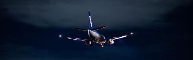 HOROR SNIMCI! Neverovatan sudar aviona i automobila prilikom prinudnog sletanja na auto-put usred špica!