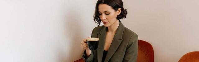 Koža ti izgleda drugačije nakon boravka u kancelariji? Ovaj fenomen ima razlog