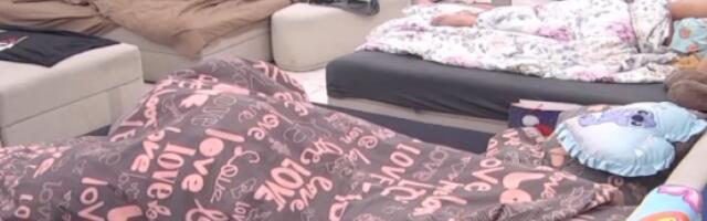 DIVLJAČKA AKCIJA MAJE I ASMINA! Marinkovićeva jedva diše dok je Durdžić izvrće ko ČARAPU! (VIDEO)