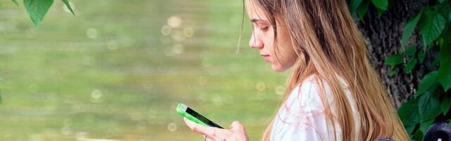 Škola u Birmingemu roditeljima poslala detaljan spisak fraza i skraćenica koje deca koriste onlajn