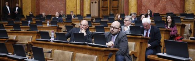 Kakva smejurija od blokadera! Opozicija predlaže zakone, a onda se ni ne pojavi da glasa - Ovako bi i zemlju vodili...