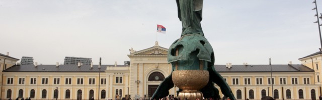 Poverenik kaznio gradonačelnika zbog skrivanja cene spomenika Stefanu Nemanji